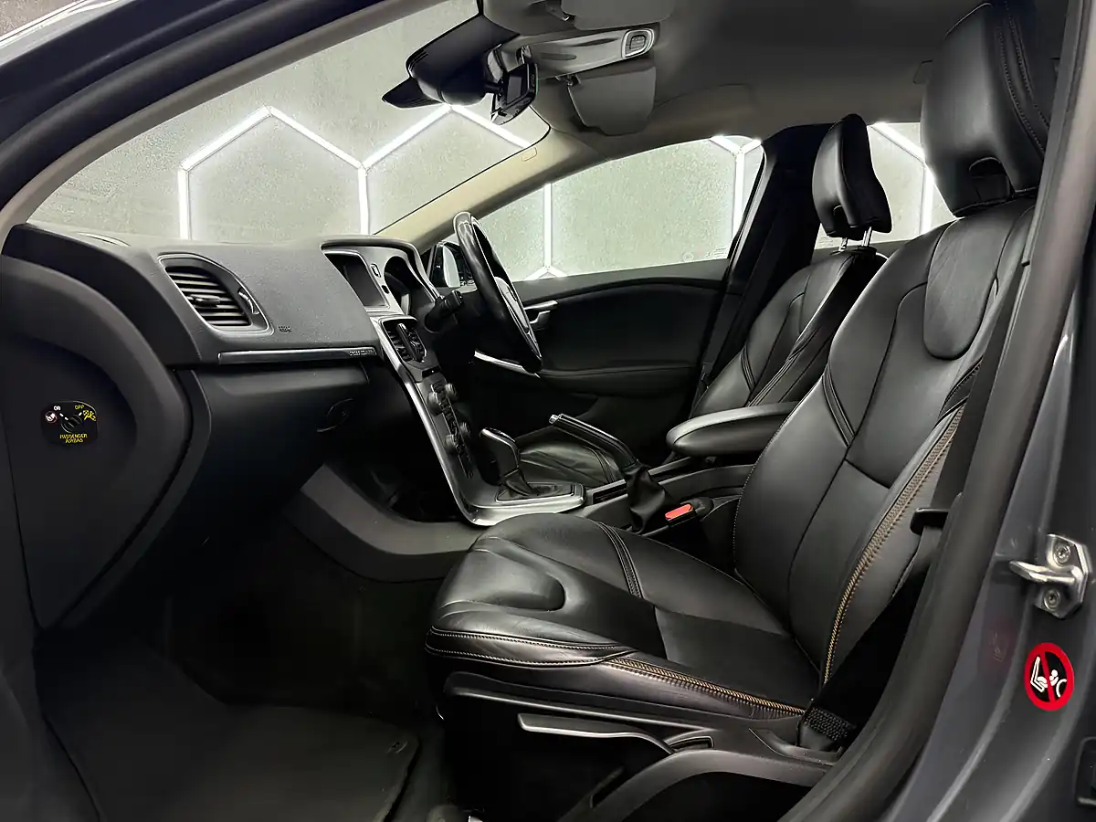 Used 2016 Volvo V40 Cross Country Pro Grey - Interior and Exterior details 15