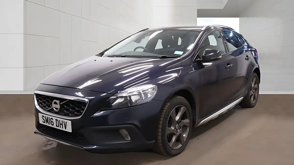 Used 2016 Volvo V40 Cross Country Se Blue - Front View