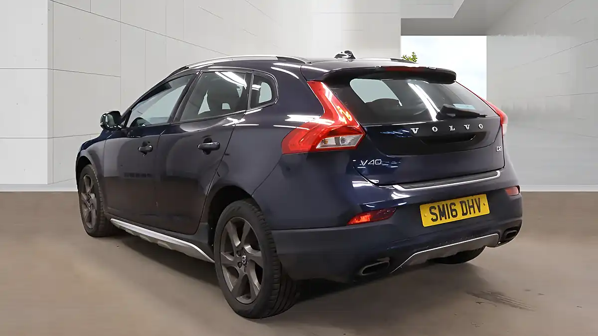 Used 2016 Volvo V40 Cross Country Se Blue - Interior and Exterior details 2