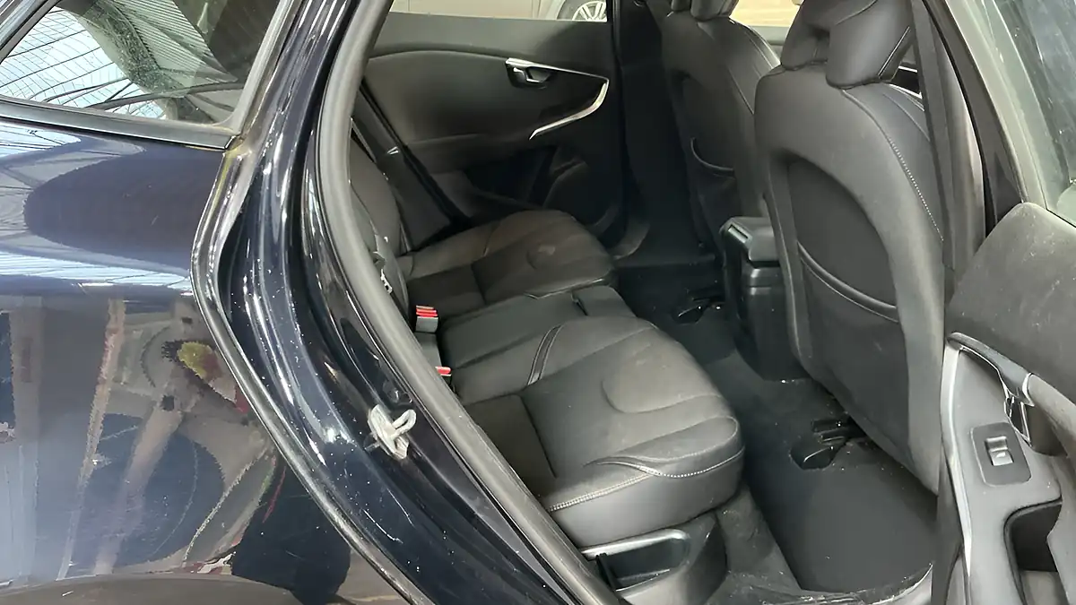 Used 2016 Volvo V40 Cross Country Se Blue - Interior and Exterior details 7
