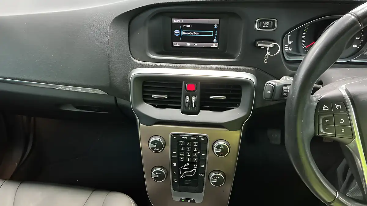 Used 2016 Volvo V40 Cross Country Se Blue - Interior and Exterior details 9