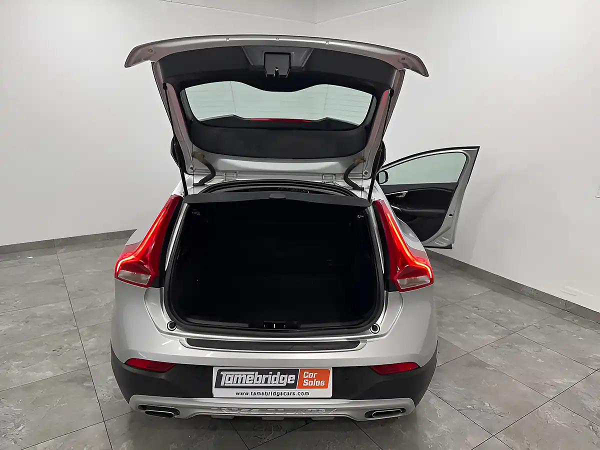 Used 2016 Volvo V40 Lux Bright Silver - Interior and Exterior details 13