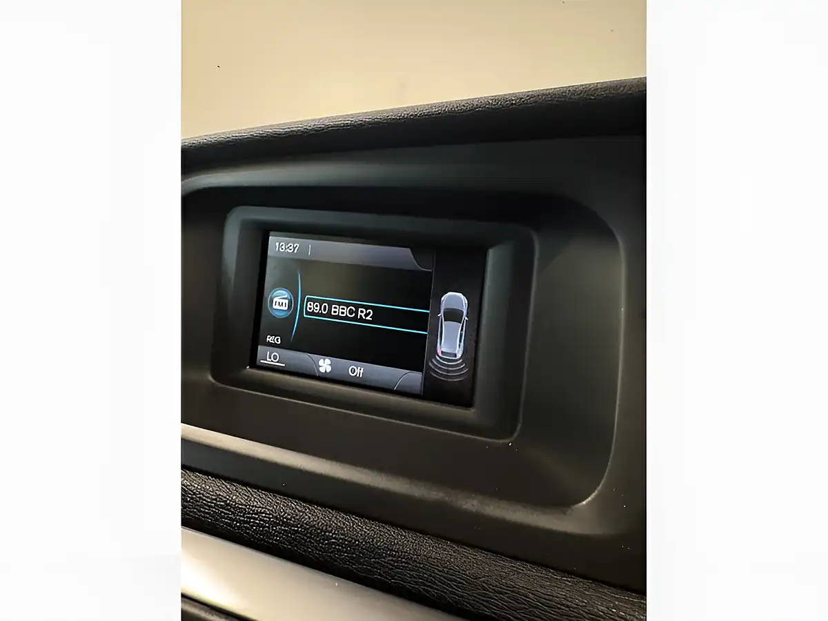 Used 2016 Volvo V40 Lux Bright Silver - Interior and Exterior details 20