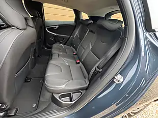 Used 2016 Volvo V40 Momentum Denim Blue - Interior and Exterior details 19