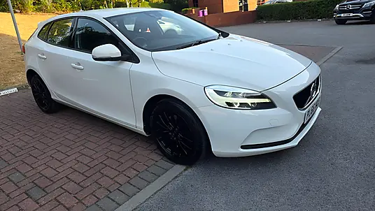 2016 Volvo V40 T3 Momentum Nav Plus