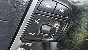 Used 2016 Volvo V40 Momentum Nav Plus White - Interior and Exterior details 13