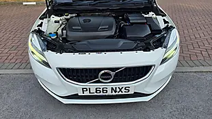 Used 2016 Volvo V40 Momentum Nav Plus White - Interior and Exterior details 20