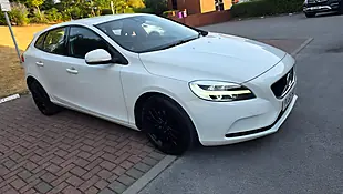 Used 2016 Volvo V40 Momentum Nav Plus White - Interior and Exterior details 3