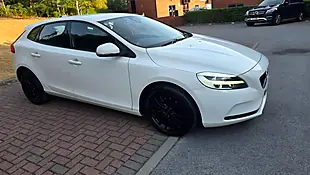 Used 2016 Volvo V40 Momentum Nav Plus White - Interior and Exterior details 5