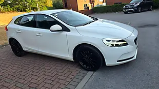 Used 2016 Volvo V40 Momentum Nav Plus White - Interior and Exterior details 6