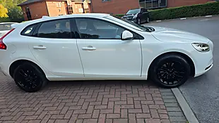 Used 2016 Volvo V40 Momentum Nav Plus White - Interior and Exterior details 8