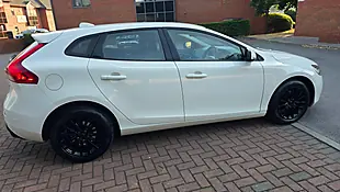 Used 2016 Volvo V40 Momentum Nav Plus White - Interior and Exterior details 9