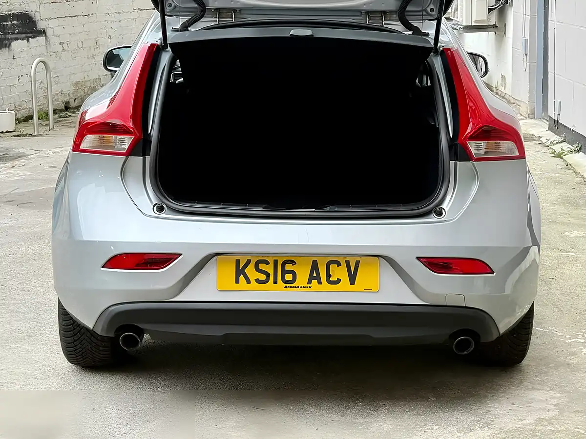 Used 2016 Volvo V40 Momentum Silver - Interior and Exterior details 10