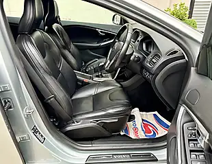 Used 2016 Volvo V40 Momentum Silver - Interior and Exterior details 11