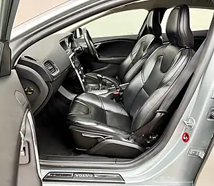 Used 2016 Volvo V40 Momentum Silver - Interior and Exterior details 14