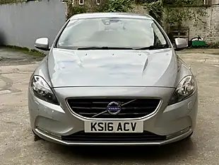 Used 2016 Volvo V40 Momentum Silver - Interior and Exterior details 7