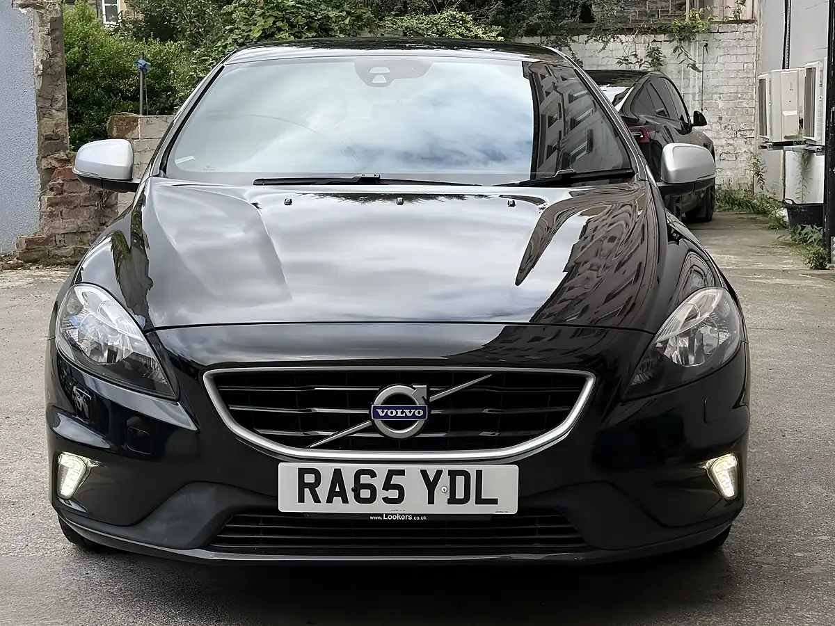 Used 2016 Volvo V40 R-Design Black - Interior and Exterior details 7