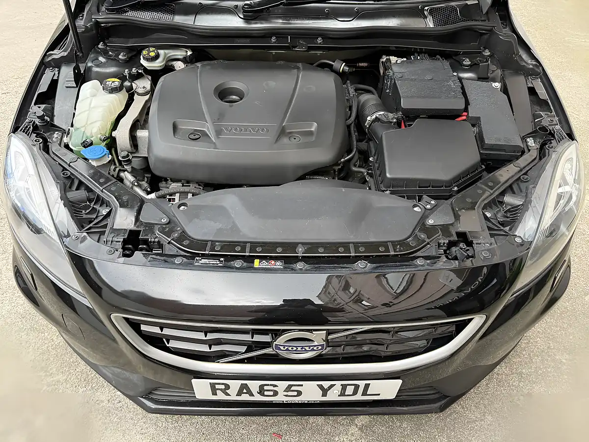 Used 2016 Volvo V40 R-Design Black - Interior and Exterior details 9