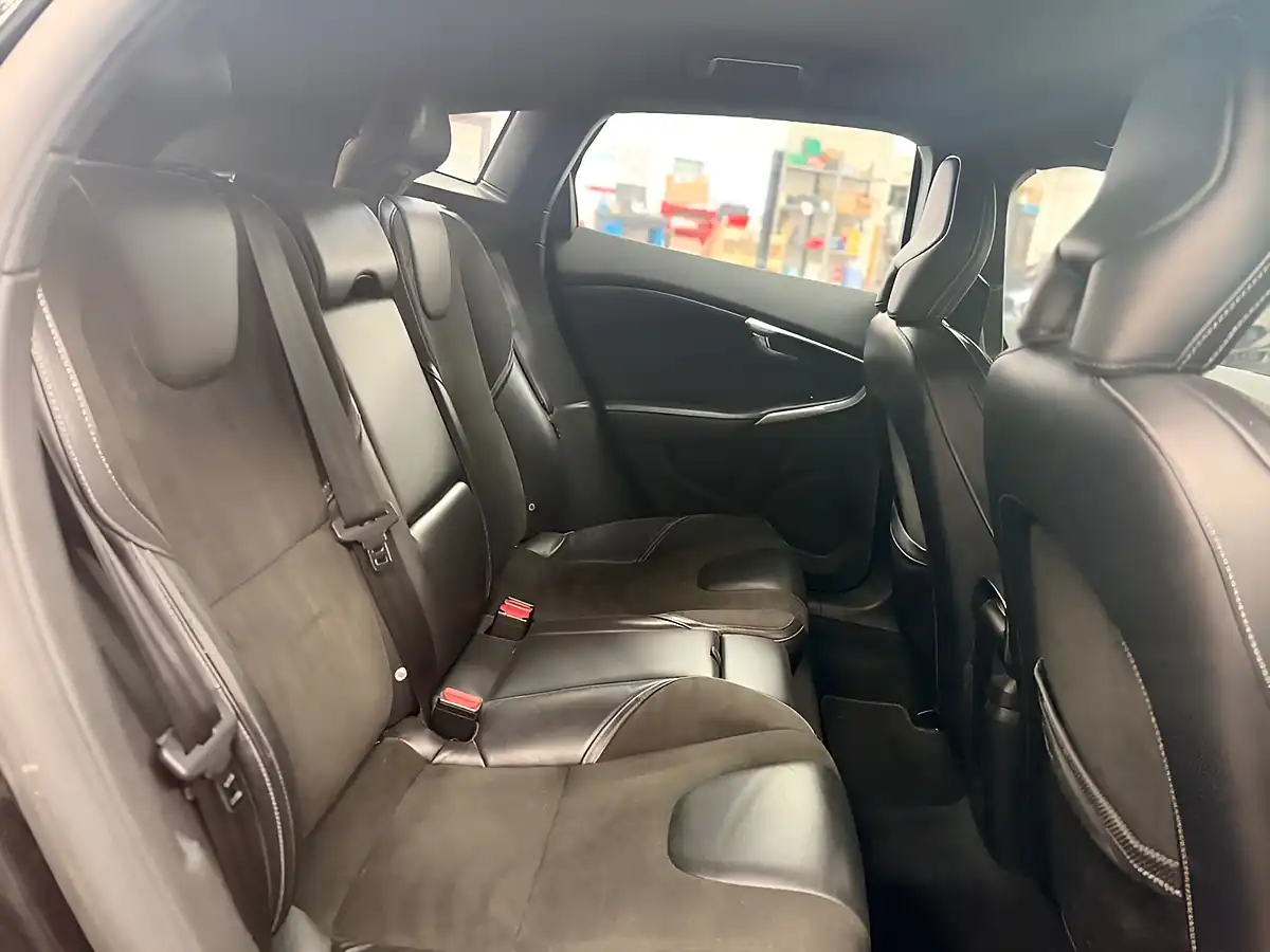 Used 2016 Volvo V40 R-Design Black - Interior and Exterior details 14
