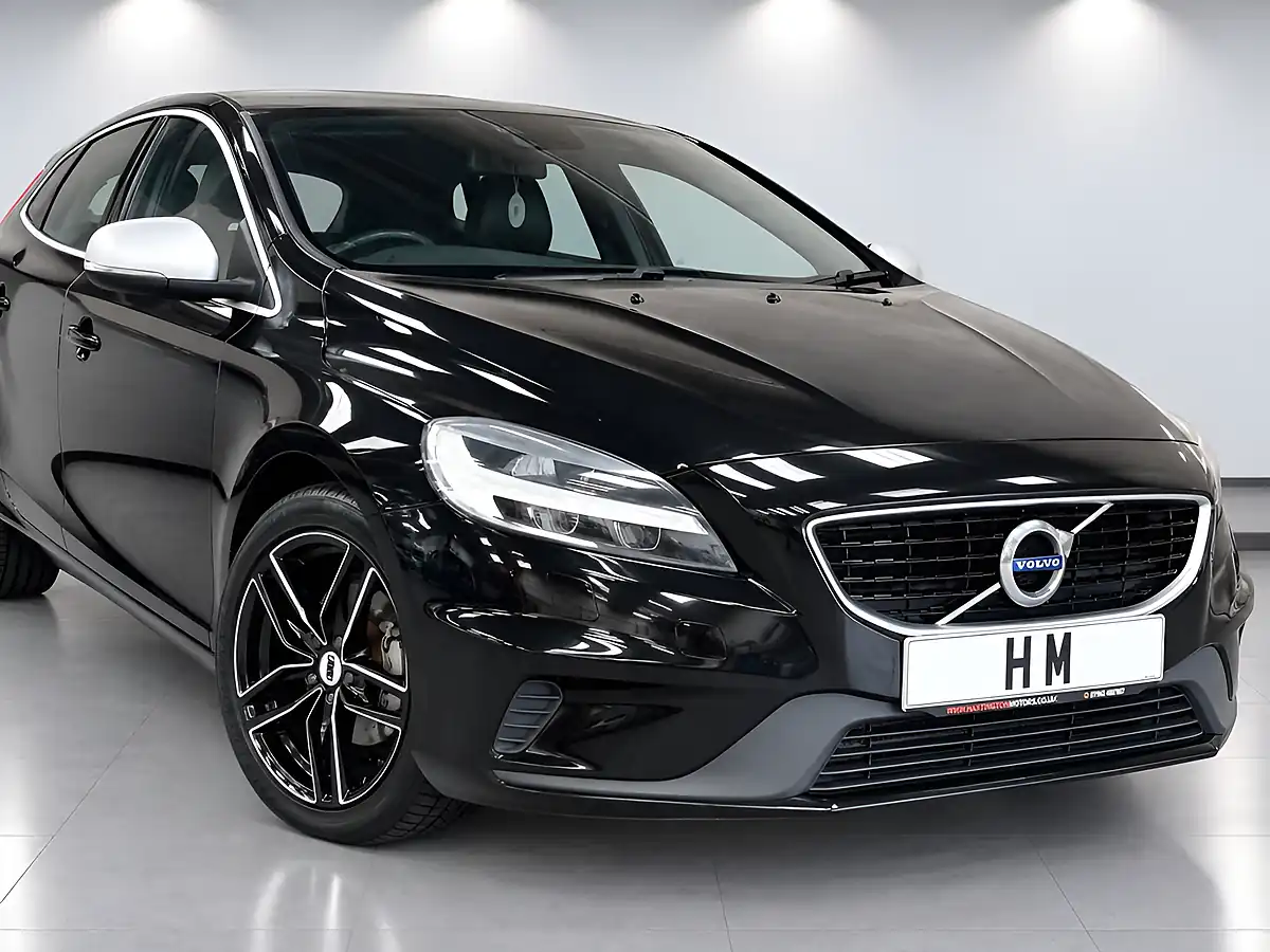 Used 2016 Volvo V40 R-Design Black - Interior and Exterior details 2