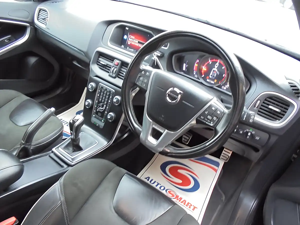 Used 2016 Volvo V40 R-Design Black - Interior and Exterior details 10