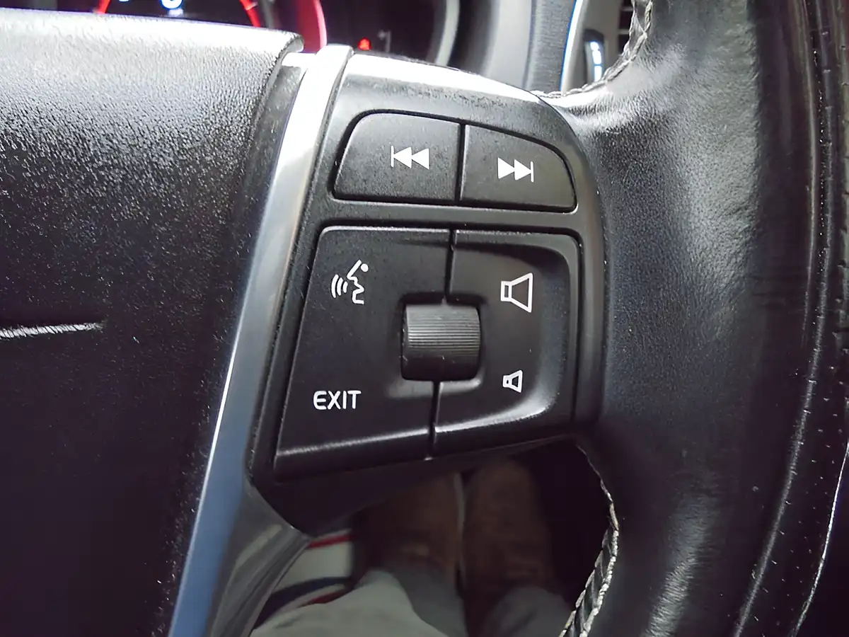 Used 2016 Volvo V40 R-Design Black - Interior and Exterior details 13