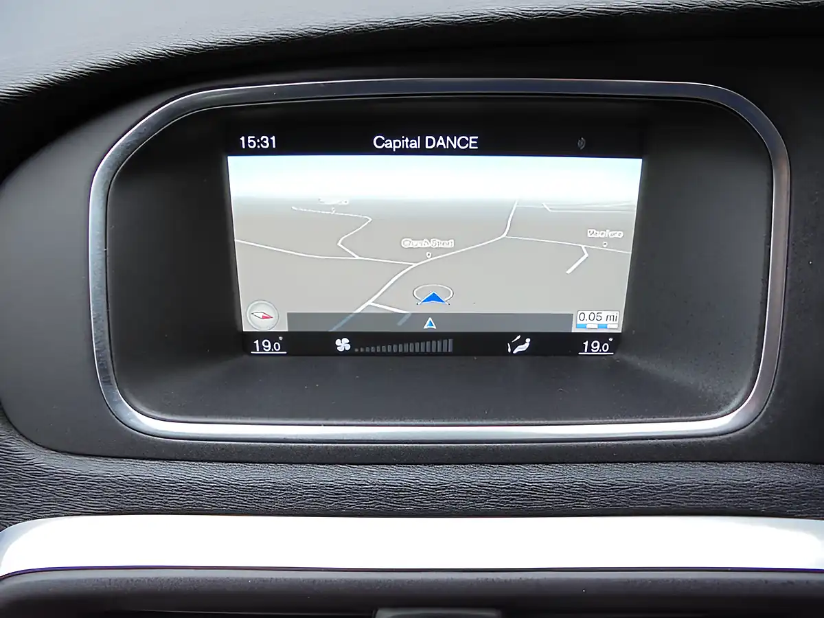 Used 2016 Volvo V40 R-Design Black - Interior and Exterior details 14