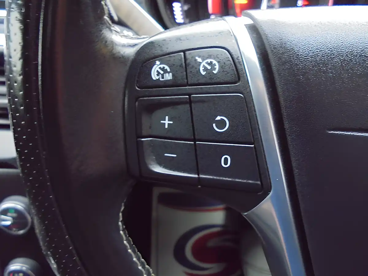 Used 2016 Volvo V40 R-Design Black - Interior and Exterior details 15