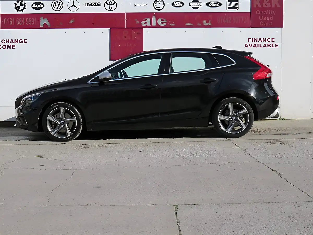 Used 2016 Volvo V40 R-Design Black - Interior and Exterior details 5