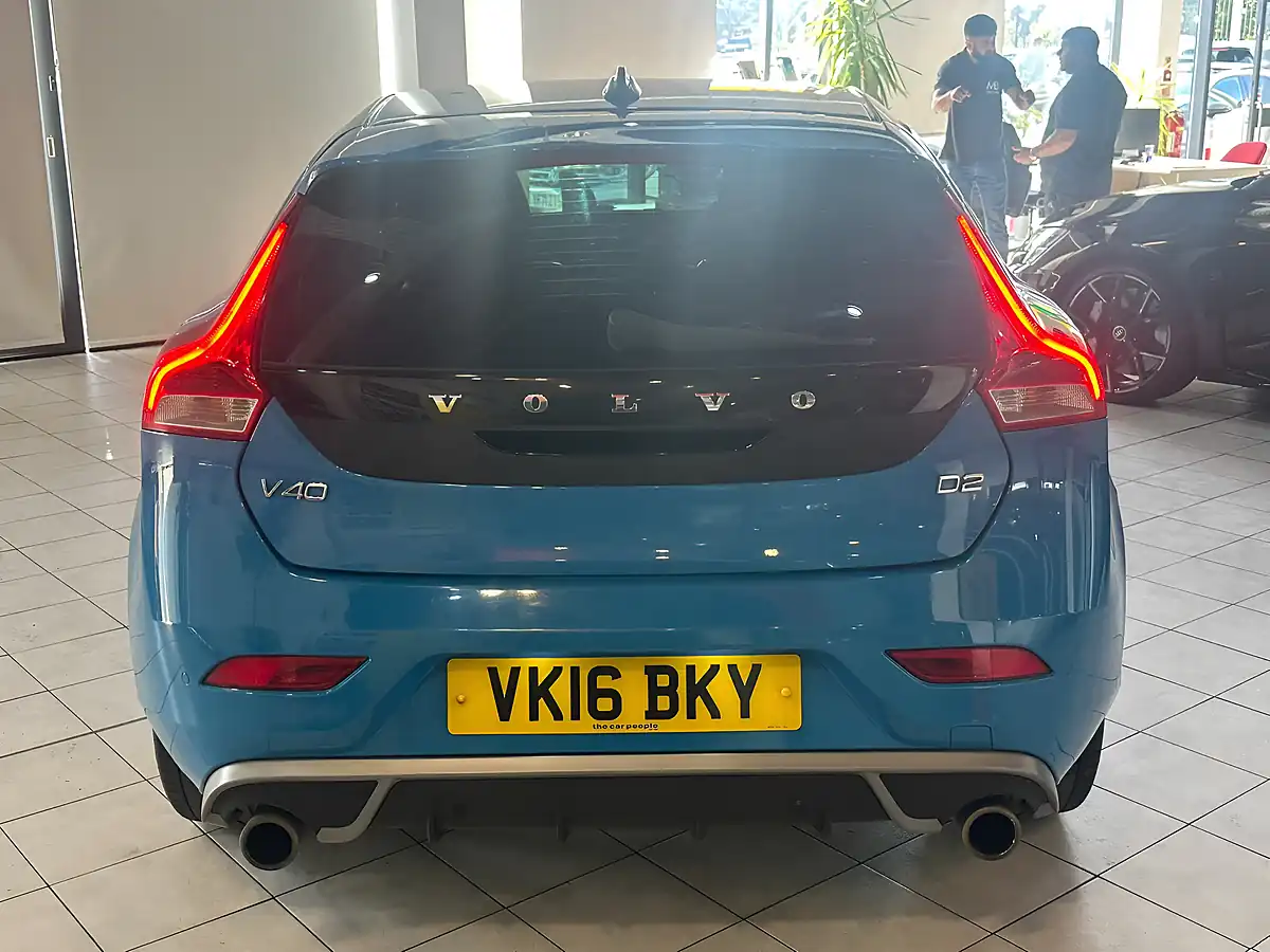 Used 2016 Volvo V40 R-Design Blue - Interior and Exterior details 11