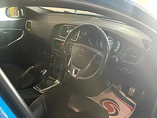 Used 2016 Volvo V40 R-Design Blue - Interior and Exterior details 15