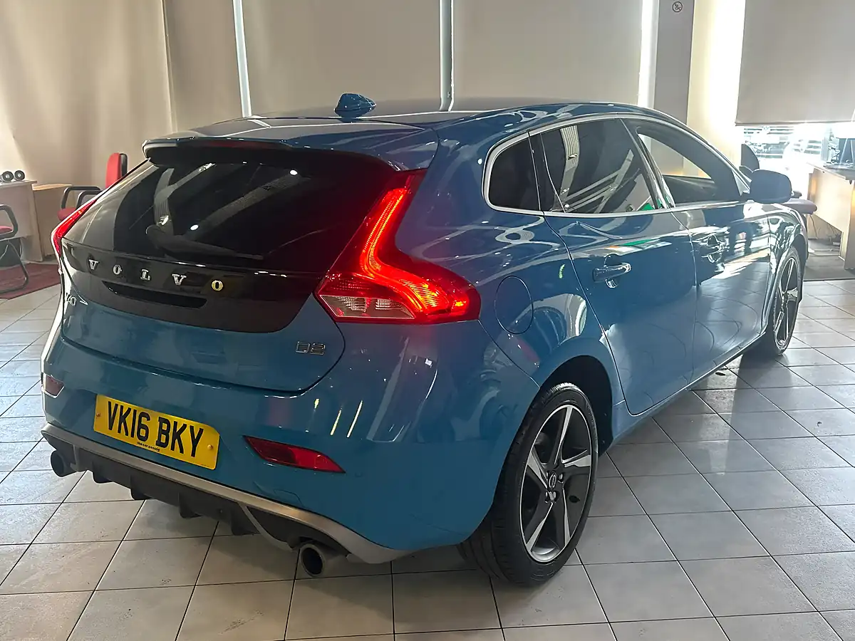 Used 2016 Volvo V40 R-Design Blue - Interior and Exterior details 7