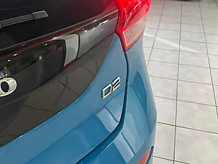 Used 2016 Volvo V40 R-Design Blue - Interior and Exterior details 8