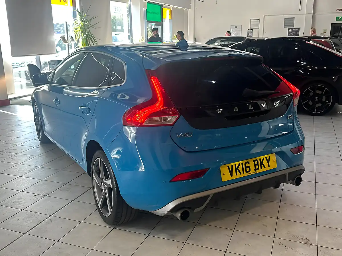 Used 2016 Volvo V40 R-Design Blue - Interior and Exterior details 9