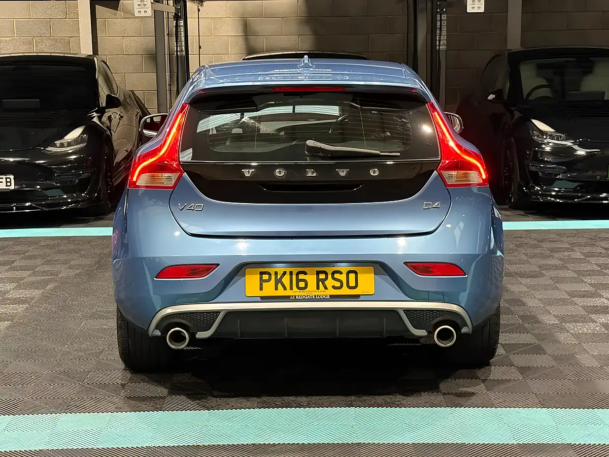 Used 2016 Volvo V40 R-Design Blue - Interior and Exterior details 6