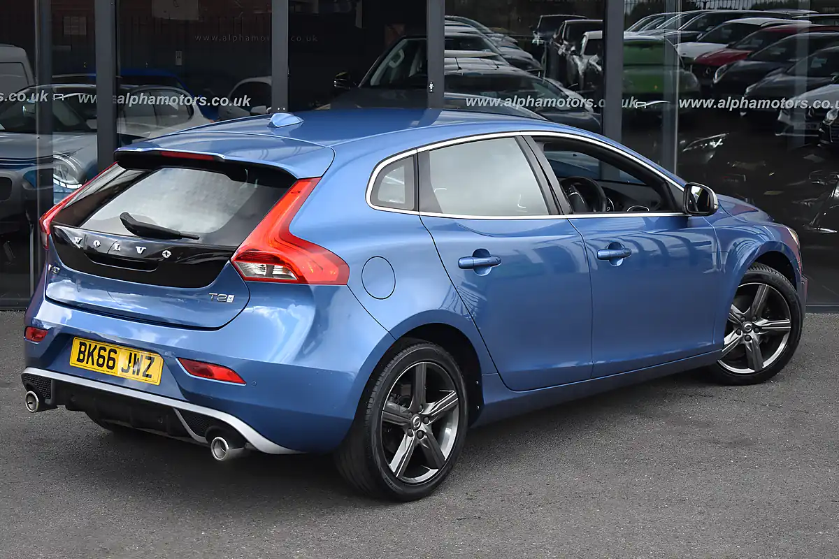 Used 2016 Volvo V40 R-Design Bursting Blue - Interior and Exterior details 5