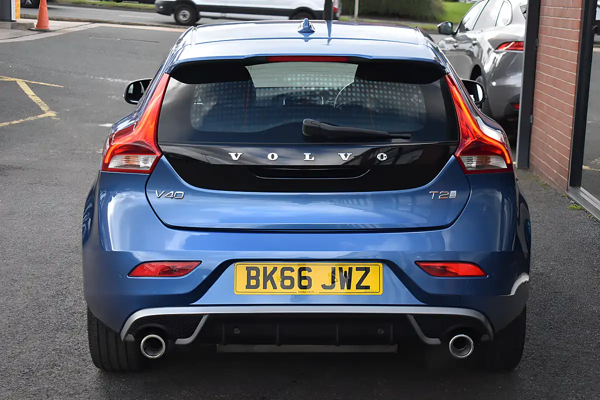 Used 2016 Volvo V40 R-Design Bursting Blue - Interior and Exterior details 6