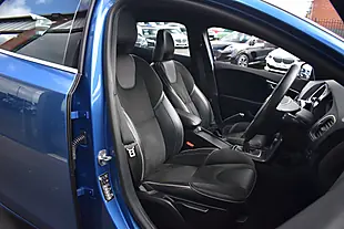 Used 2016 Volvo V40 R-Design Bursting Blue - Interior and Exterior details 7