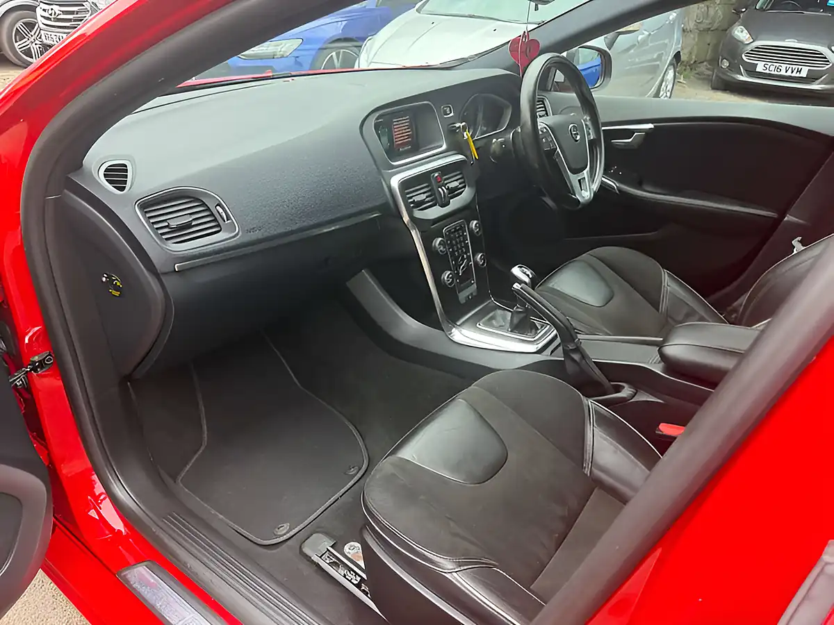 Used 2016 Volvo V40 R-Design Nav+ Passion Red - Interior and Exterior details 16