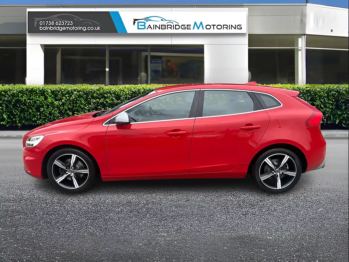 Used 2016 Volvo V40 R-Design Nav+ Passion Red - Interior and Exterior details 6