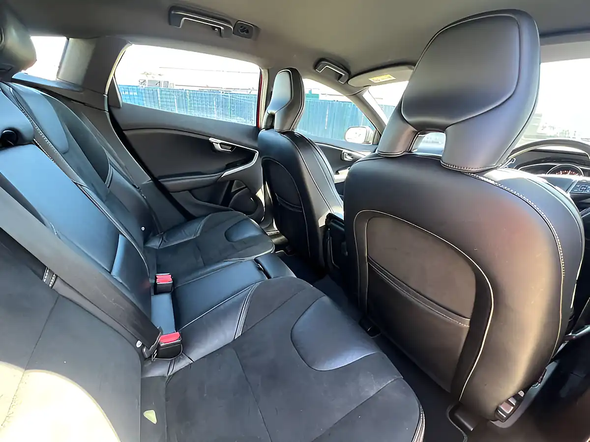 Used 2016 Volvo V40 R-Design Nav+ Passion Red - Interior and Exterior details 17