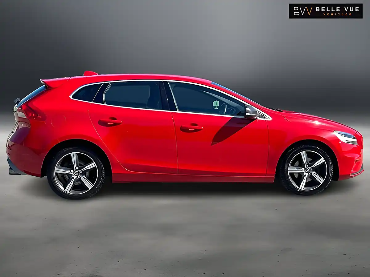 Used 2016 Volvo V40 R-Design Nav+ Passion Red - Interior and Exterior details 8