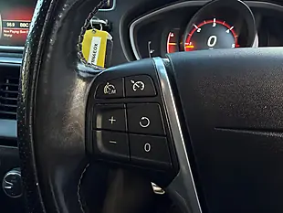 Used 2016 Volvo V40 R-Design Nav Plus Blue - Interior and Exterior details 14
