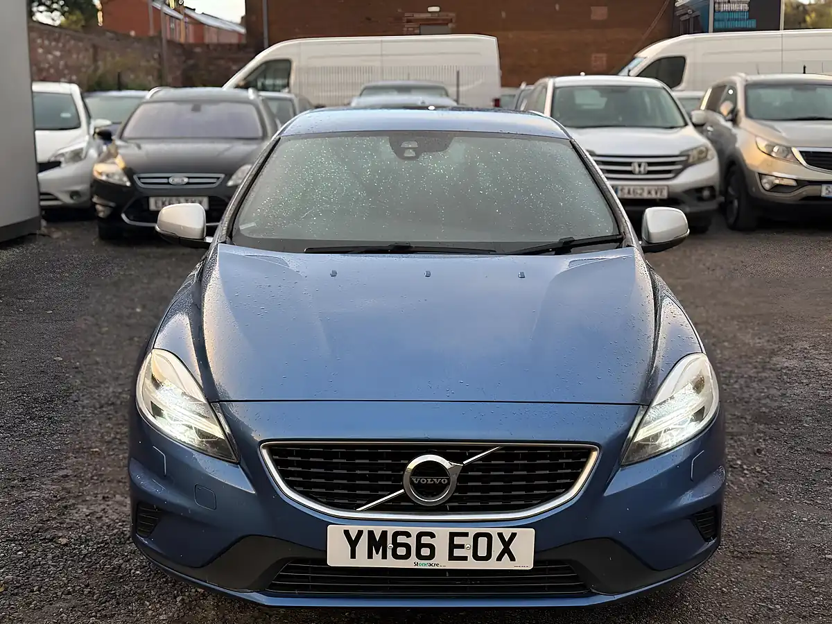 Used 2016 Volvo V40 R-Design Nav Plus Blue - Interior and Exterior details 2