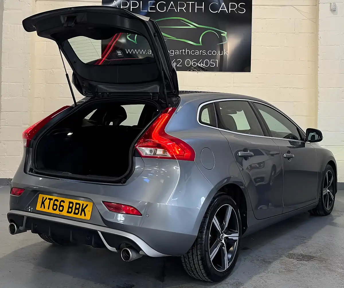 Used 2016 Volvo V40 R-Design Nav Plus Osmium Grey - Interior and Exterior details 4