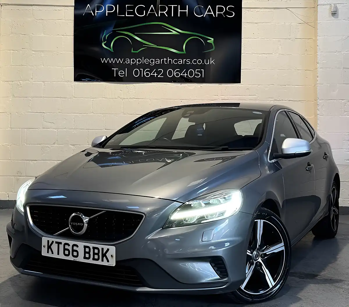 Used 2016 Volvo V40 R-Design Nav Plus Osmium Grey - Interior and Exterior details 5