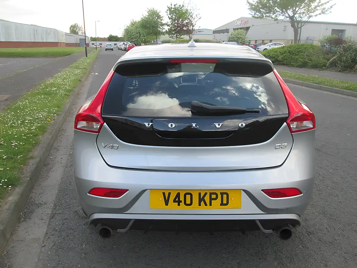 Used 2016 Volvo V40 R Design Nav Silver - Interior and Exterior details 4