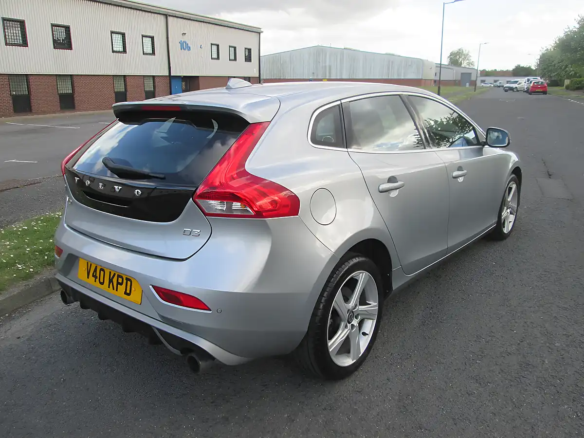 Used 2016 Volvo V40 R Design Nav Silver - Interior and Exterior details 5