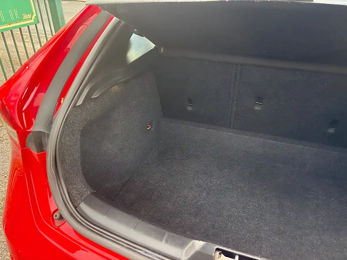 Used 2016 Volvo V40 R-Design Passion Red - Interior and Exterior details 16