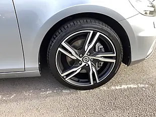 Used 2016 Volvo V40 R-Design Pro Electric Silver - Interior and Exterior details 13